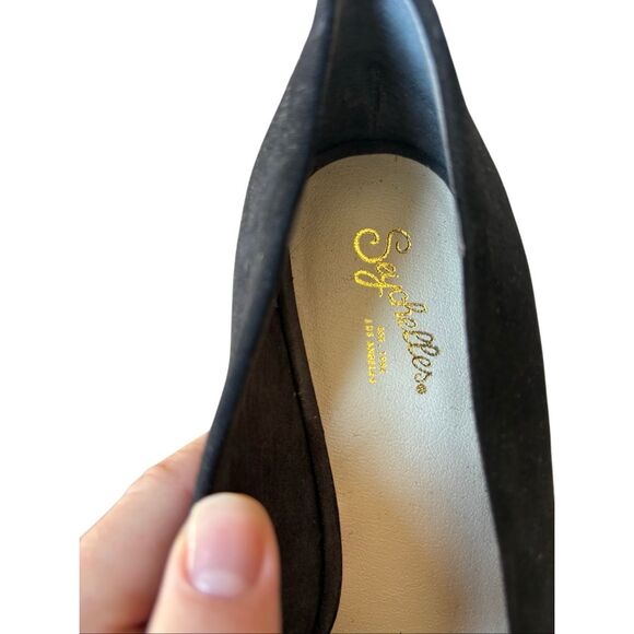SEYCHELLES Make An Entrance Pump Heels size 8 Pointed Toe Black Suede - Picture 8 of 9